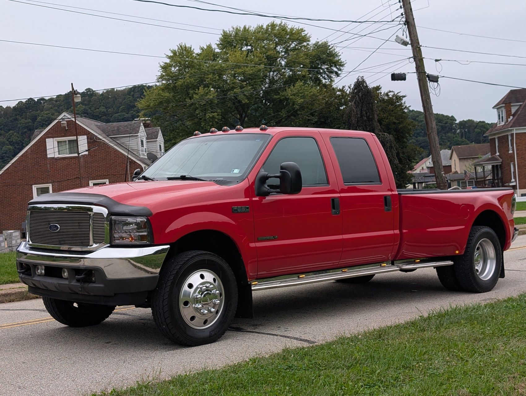 2001 Ford F-550 16