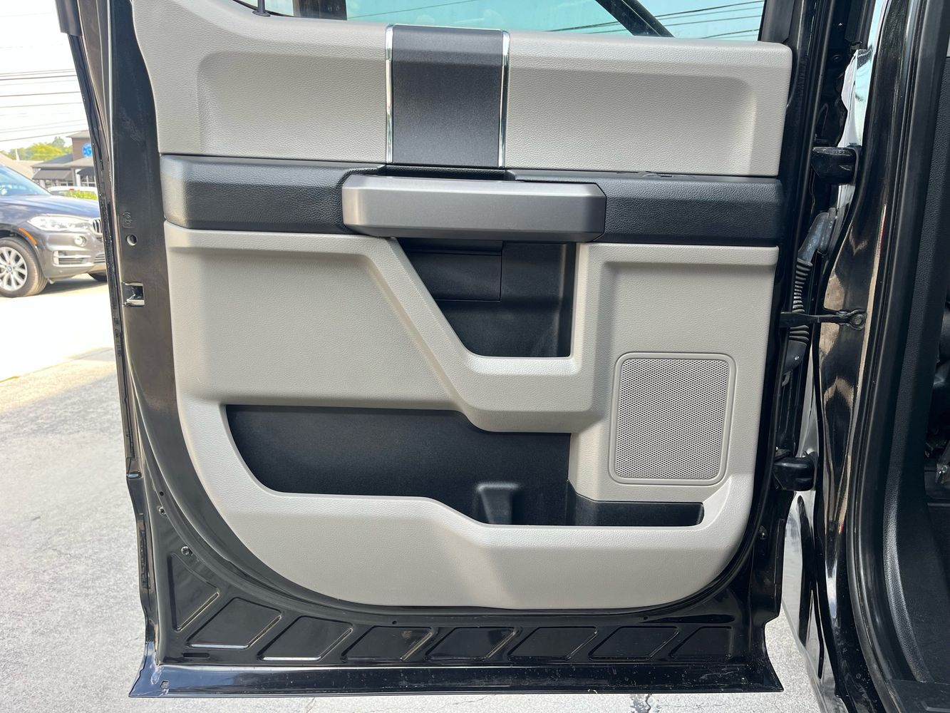 2019 Ford F-150 XLT photo 14