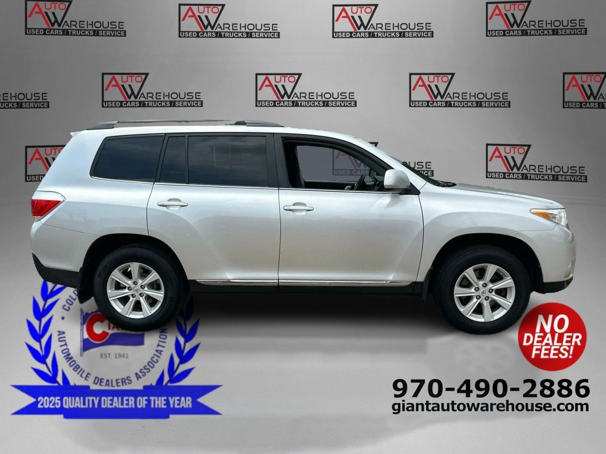 2011 Toyota Highlander Base - Photo 2