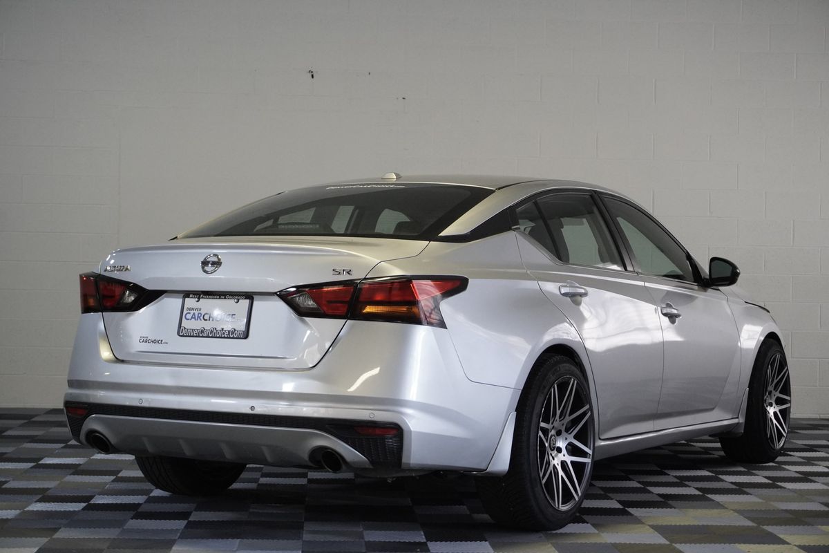 2020 Nissan Altima SR FWD