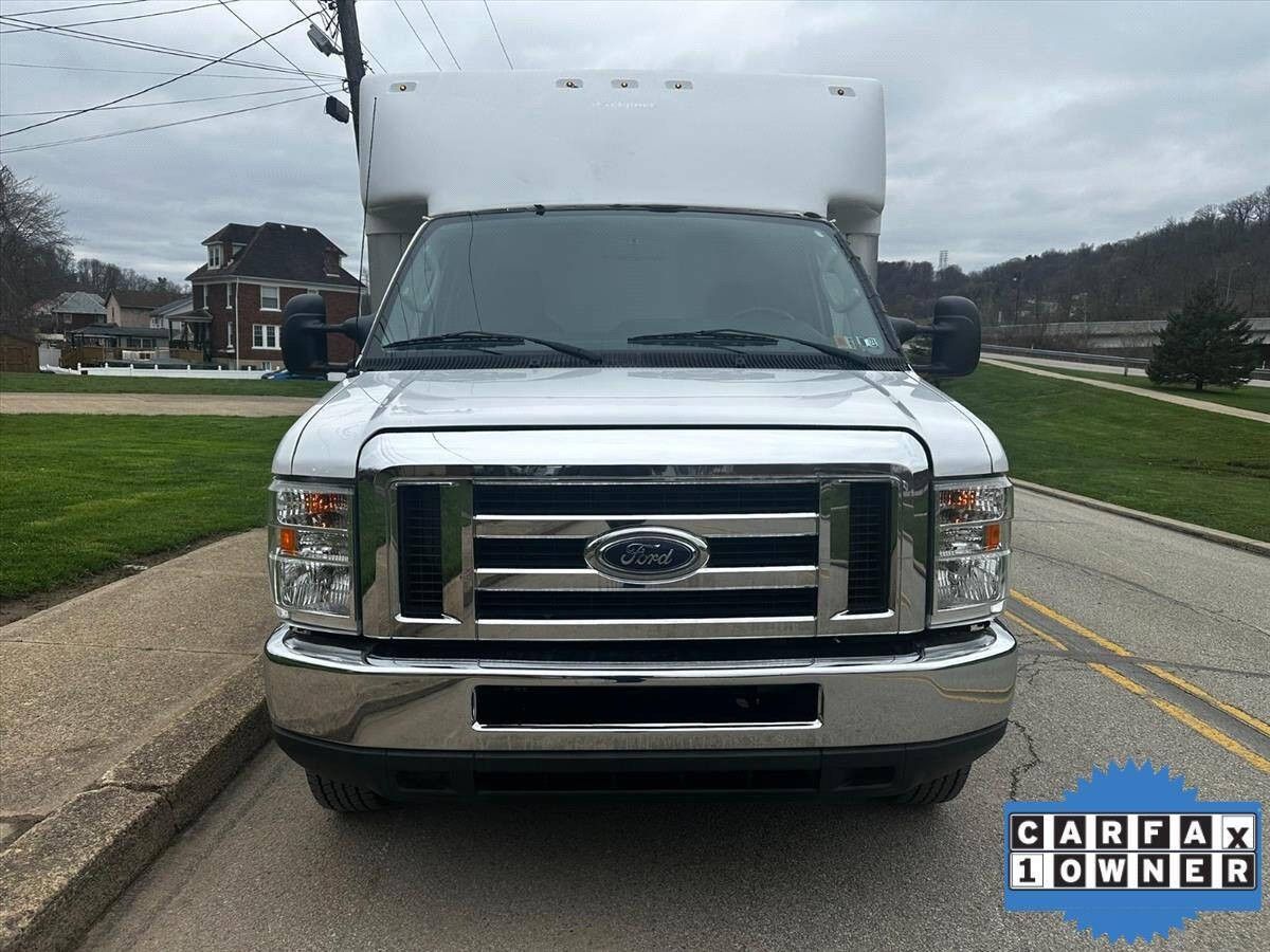 2017 Ford E-Series 2