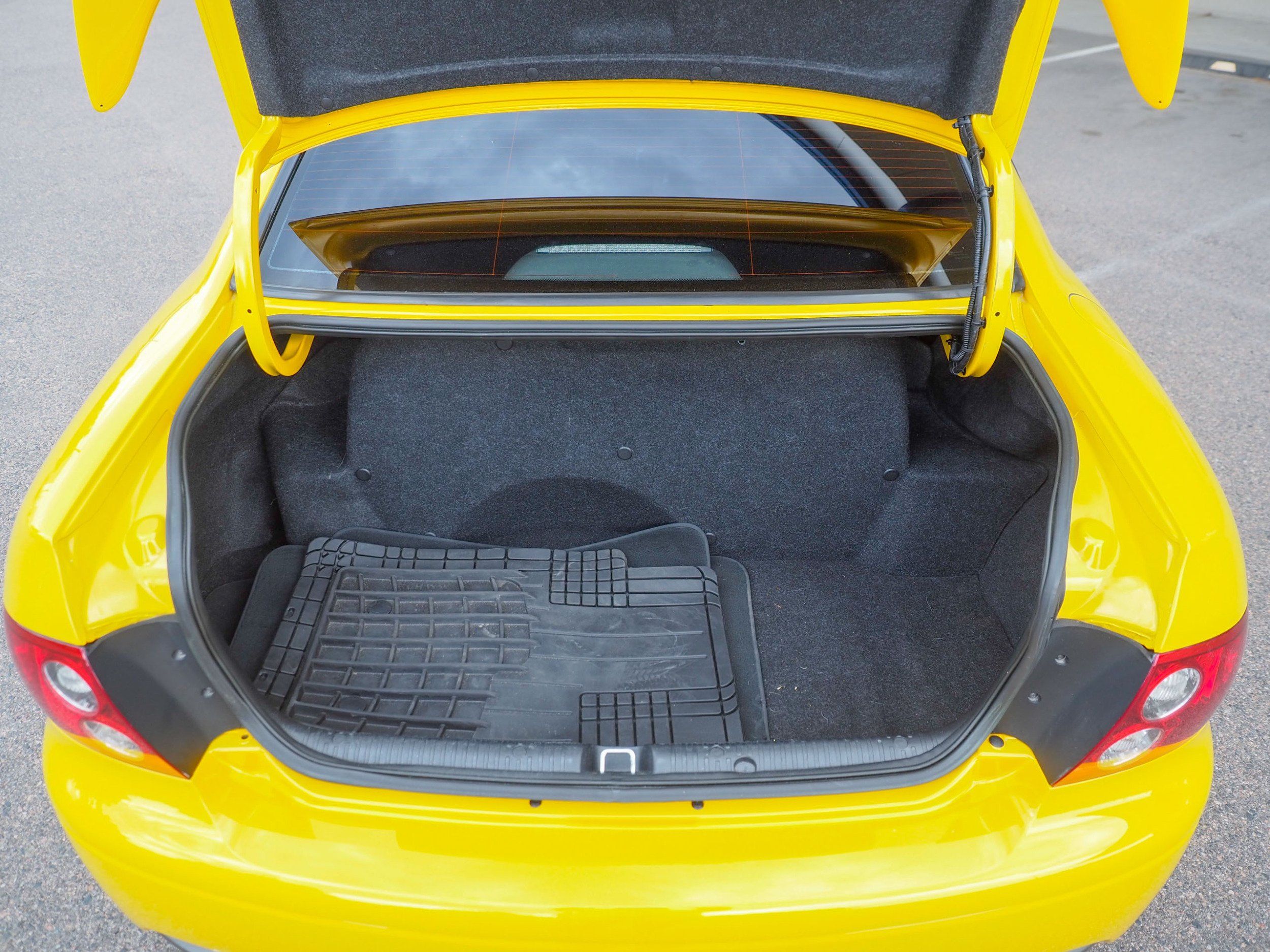 2005 Pontiac GTO Yellow 