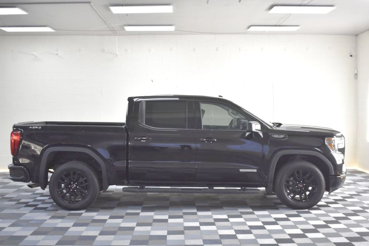 2020 GMC Sierra 1500 4WD Crew Cab Short Box Elevation