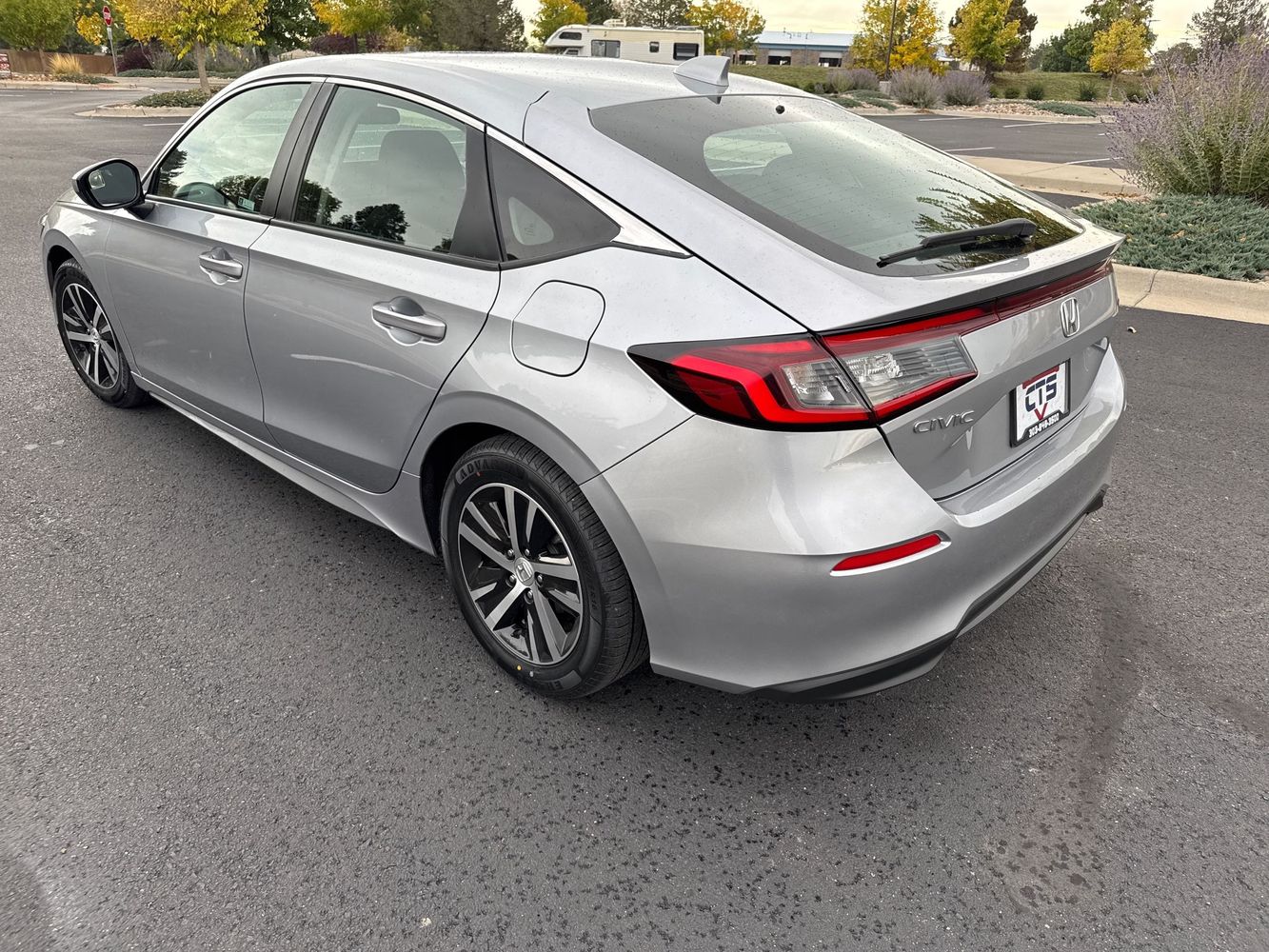 2024 Honda Civic Hatchback LX photo 2