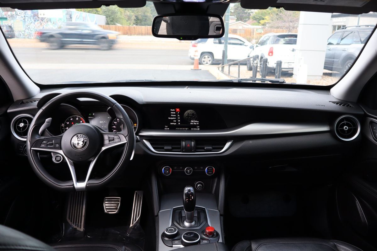 2018 Alfa Romeo Stelvio Sport