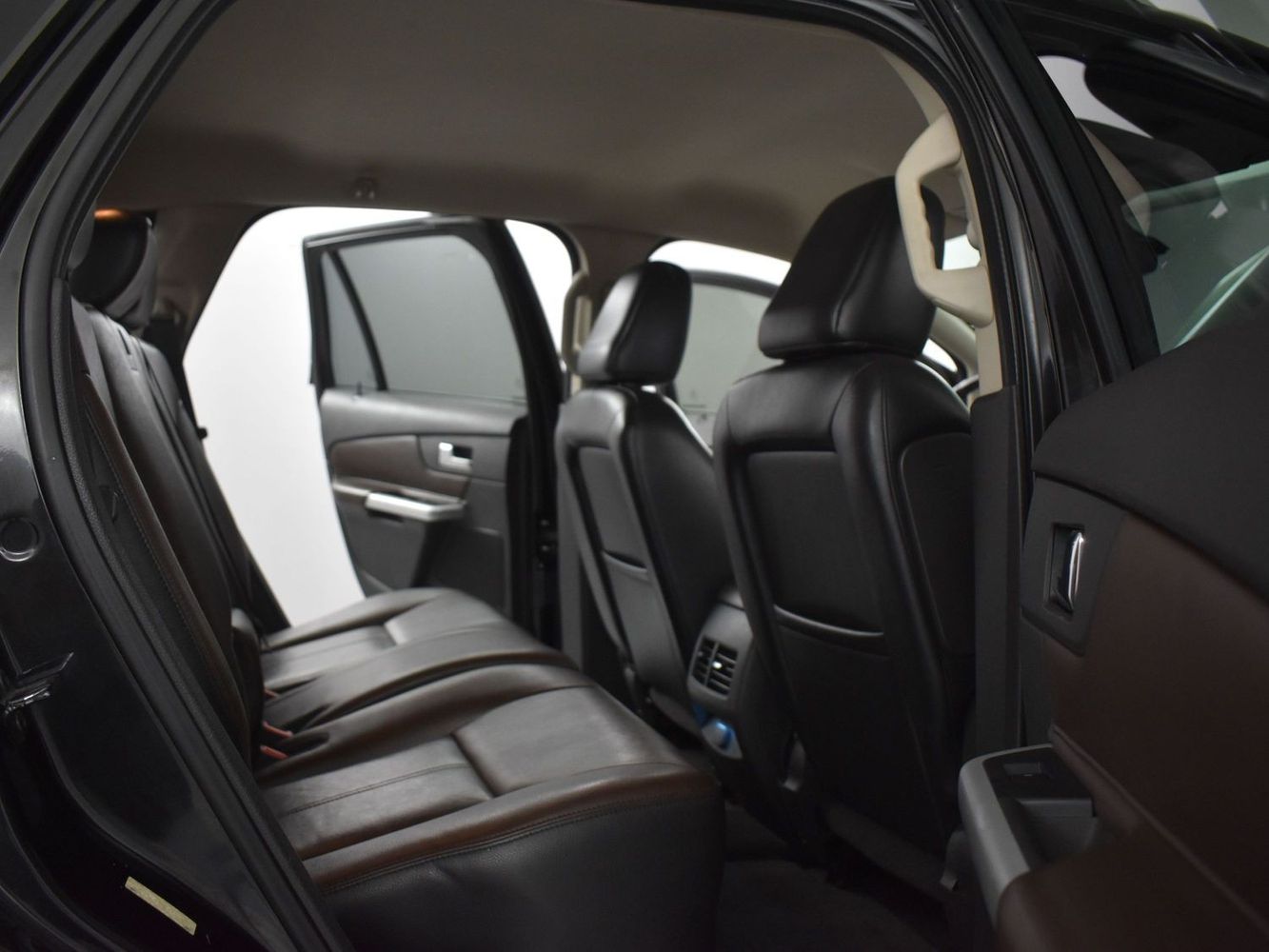 2011 Ford Edge Limited photo 29