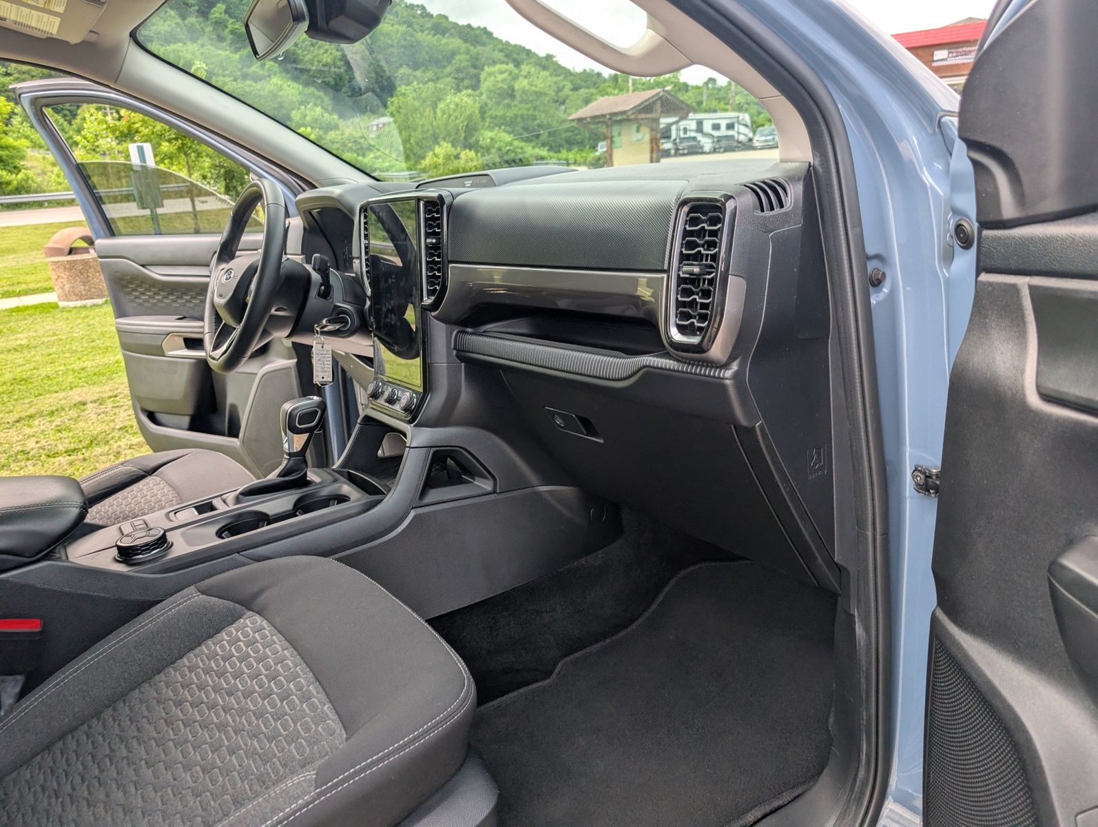 2024 Ford Ranger 77