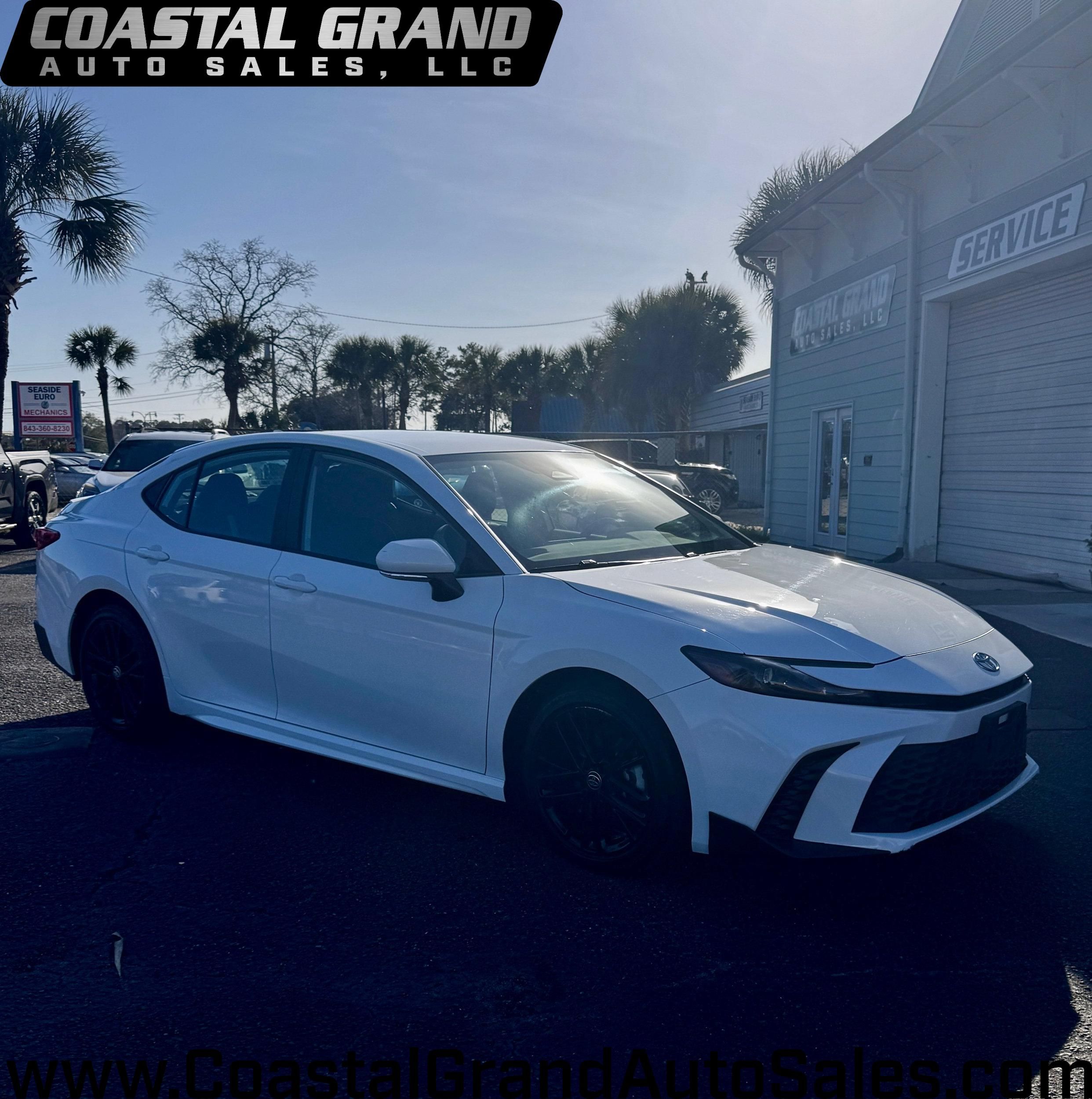 2025 Toyota Camry SE