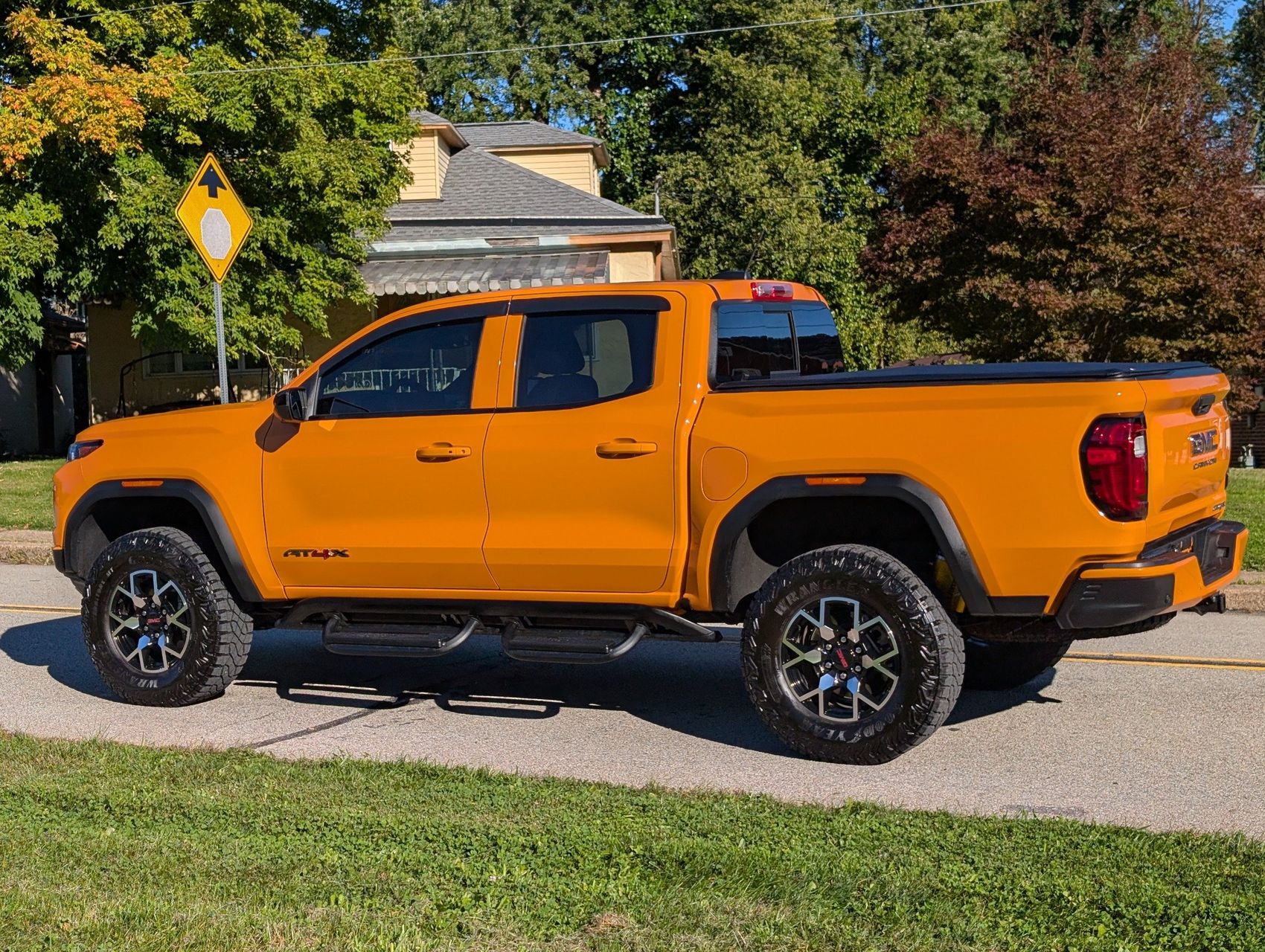 2025 GMC Canyon 9