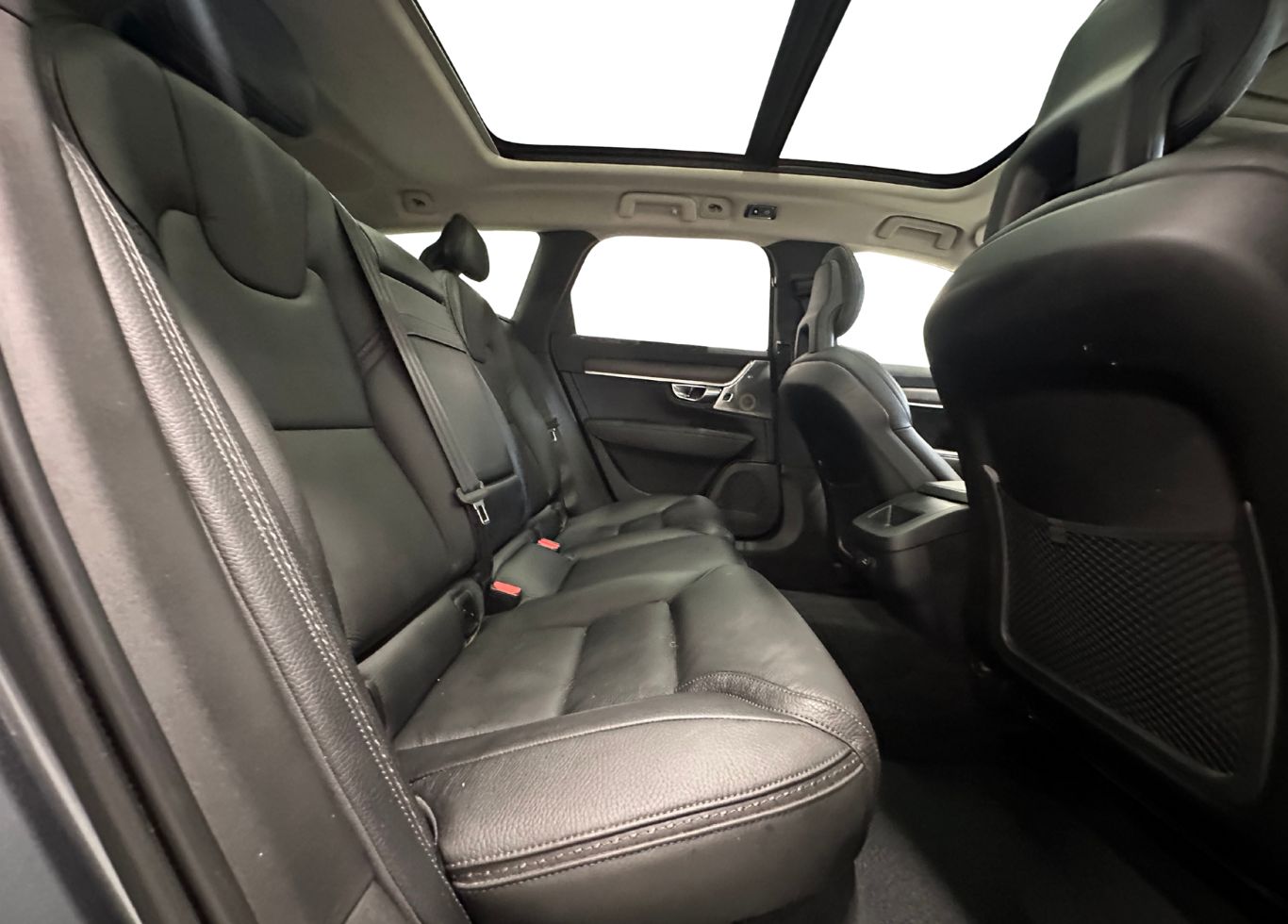 2017 Volvo V90 Cross Country T6 AWD photo 13