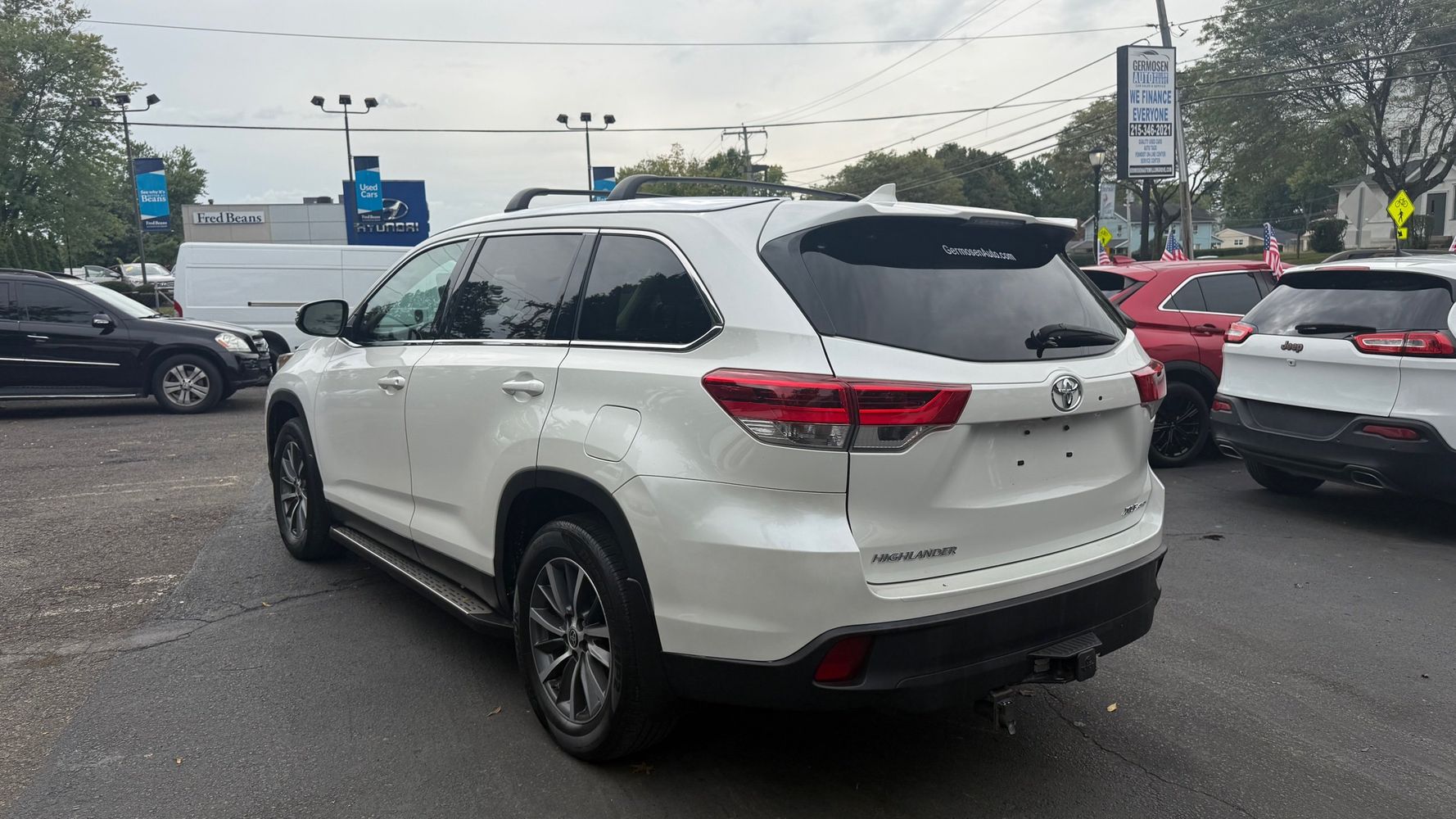 2019 Toyota Highlander SE XLE photo 3