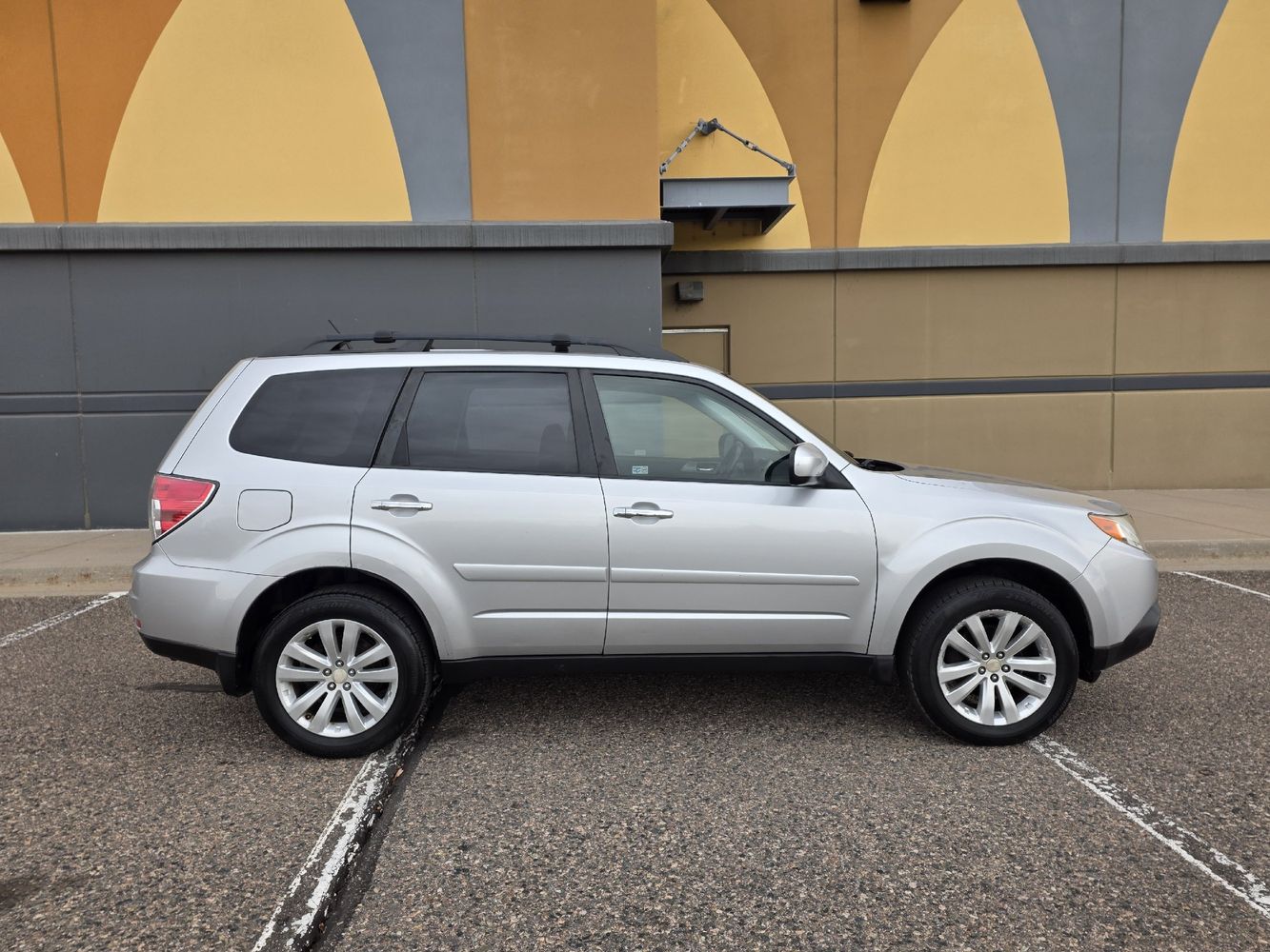 2011 Subaru Forester 2.5X Premium photo 4