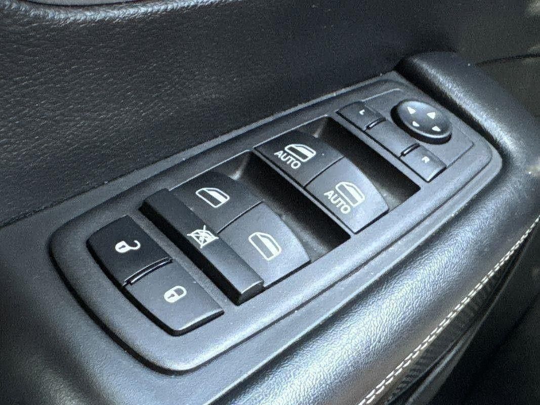 2023 Chrysler Pacifica Hybrid Touring L photo 20