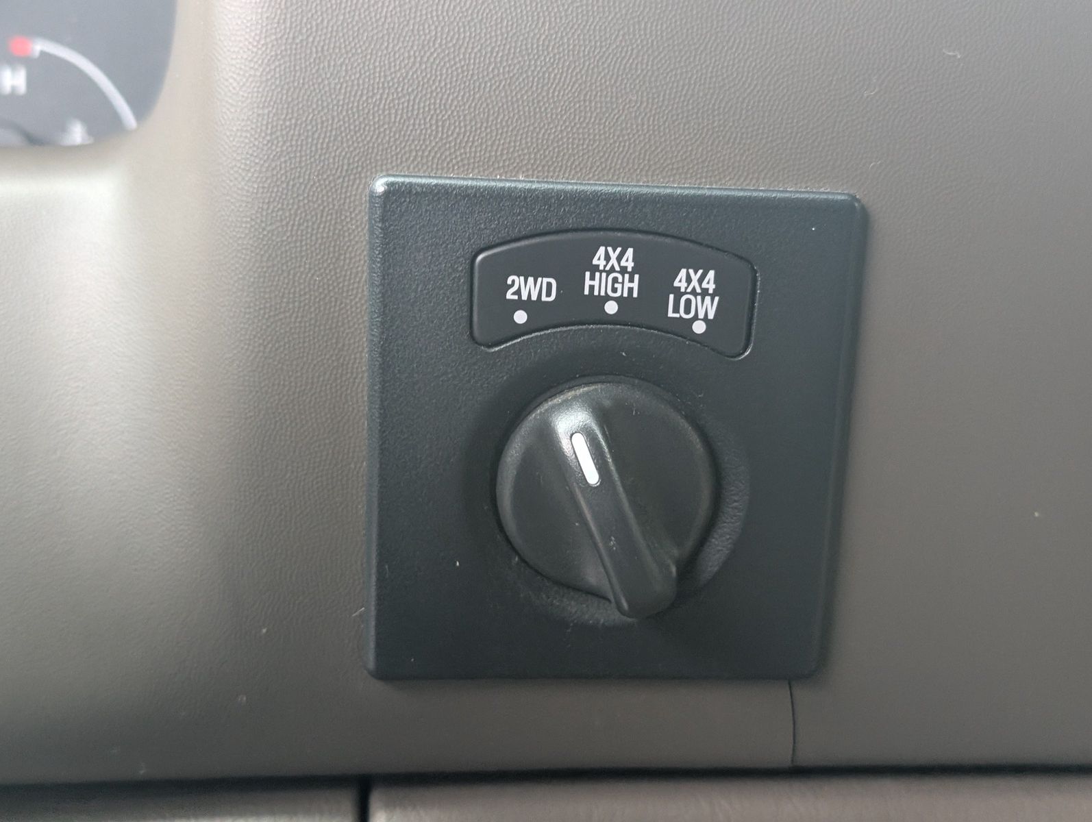 2004 Ford F-350 Super Duty 161