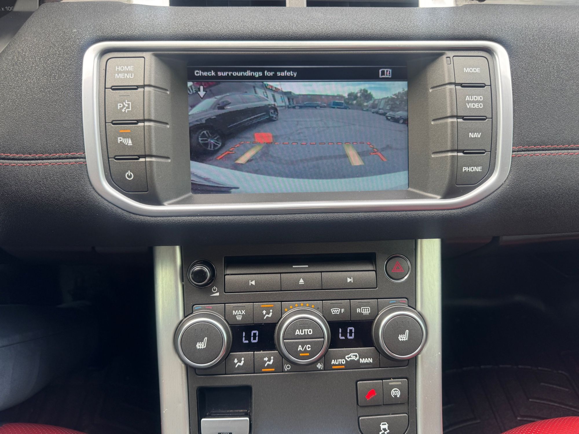2015 Land Rover Range Rover Evoque Dynamic Premium photo 15