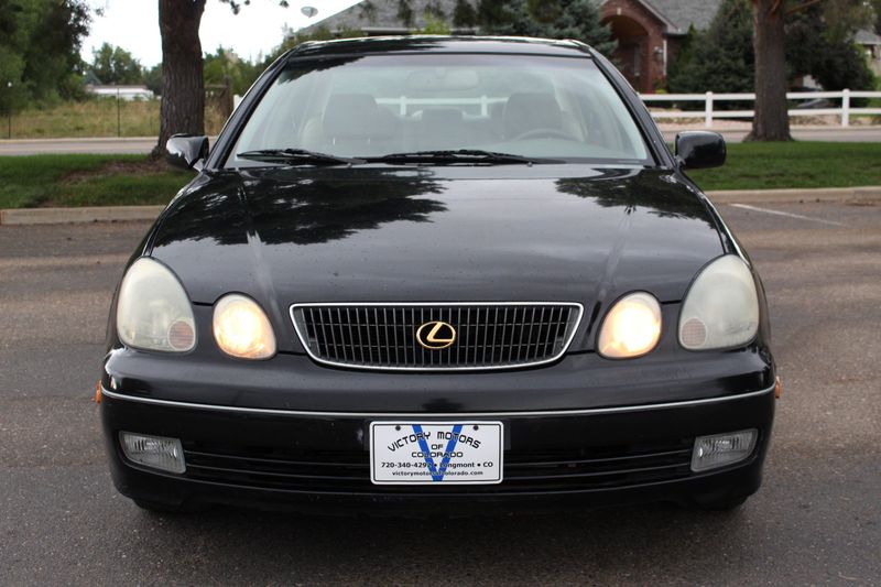 Lexus 2000 года