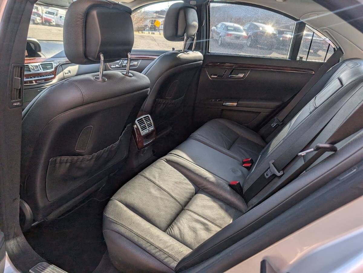 2009 Mercedes-Benz S-Class 33