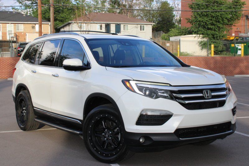 White 2018 Honda Pilot Elite AWD SUV / Crossover All-Wheel Drive 9-Speed Automatic