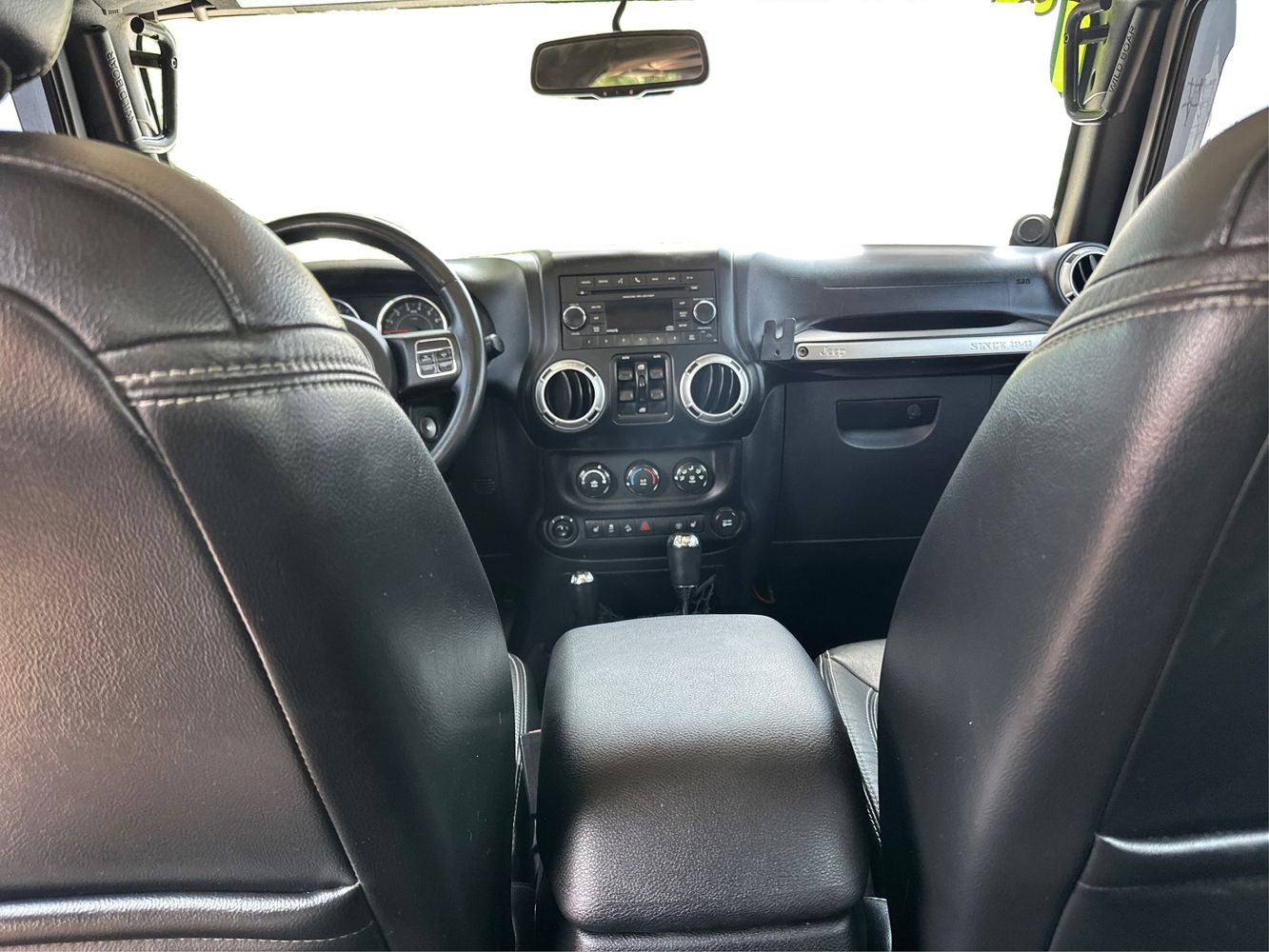 2013 Jeep Wrangler Unlimited Sahara photo 15