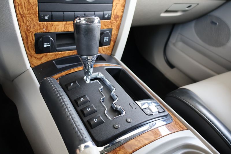2009 Jeep Grand Cherokee Limited | Victory Motors of Colorado