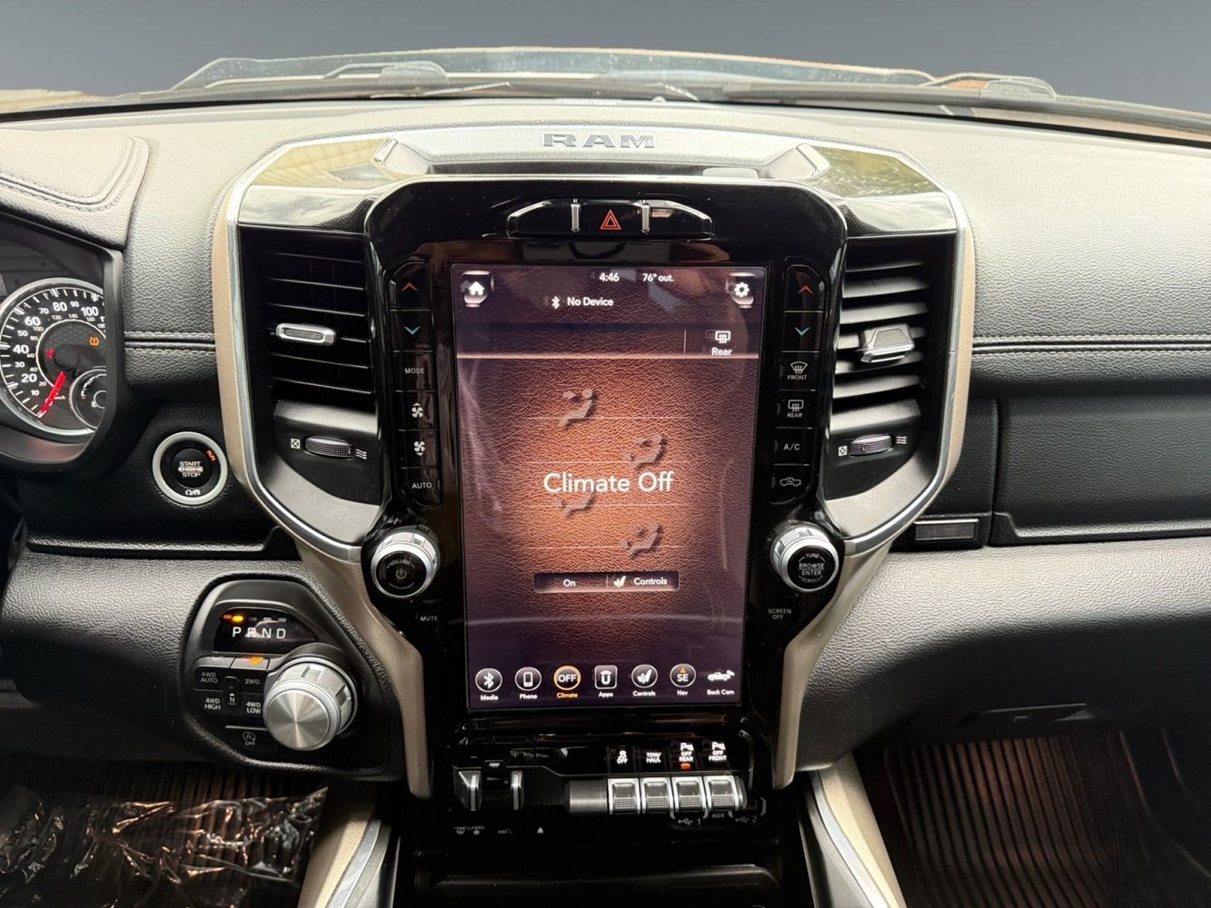 2019 Ram 1500 Laramie photo 11