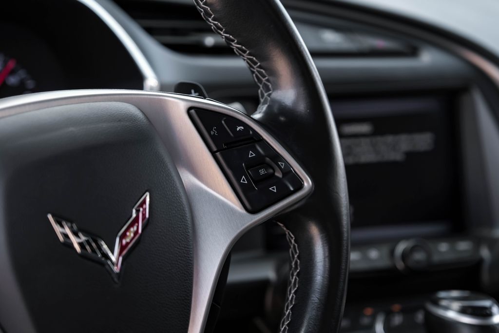 2017 Chevrolet Corvette Stingray 1LT photo 15