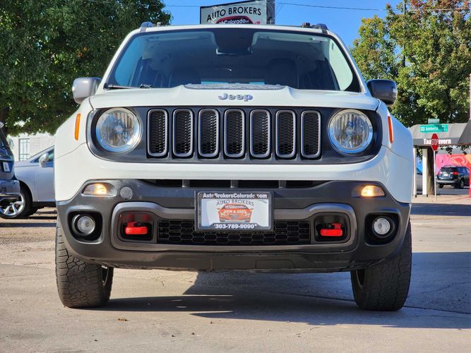 2017 Jeep Renegade Desert Hawk: Trail-rated with desert style