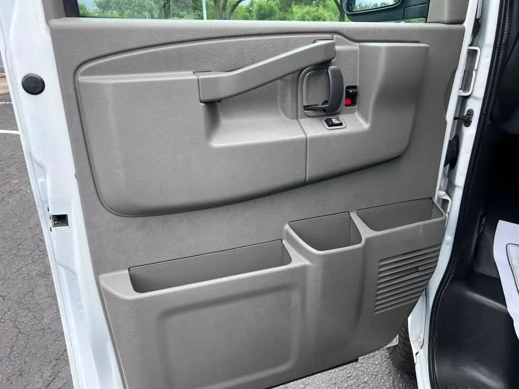 2021 Chevrolet Express Cargo #11