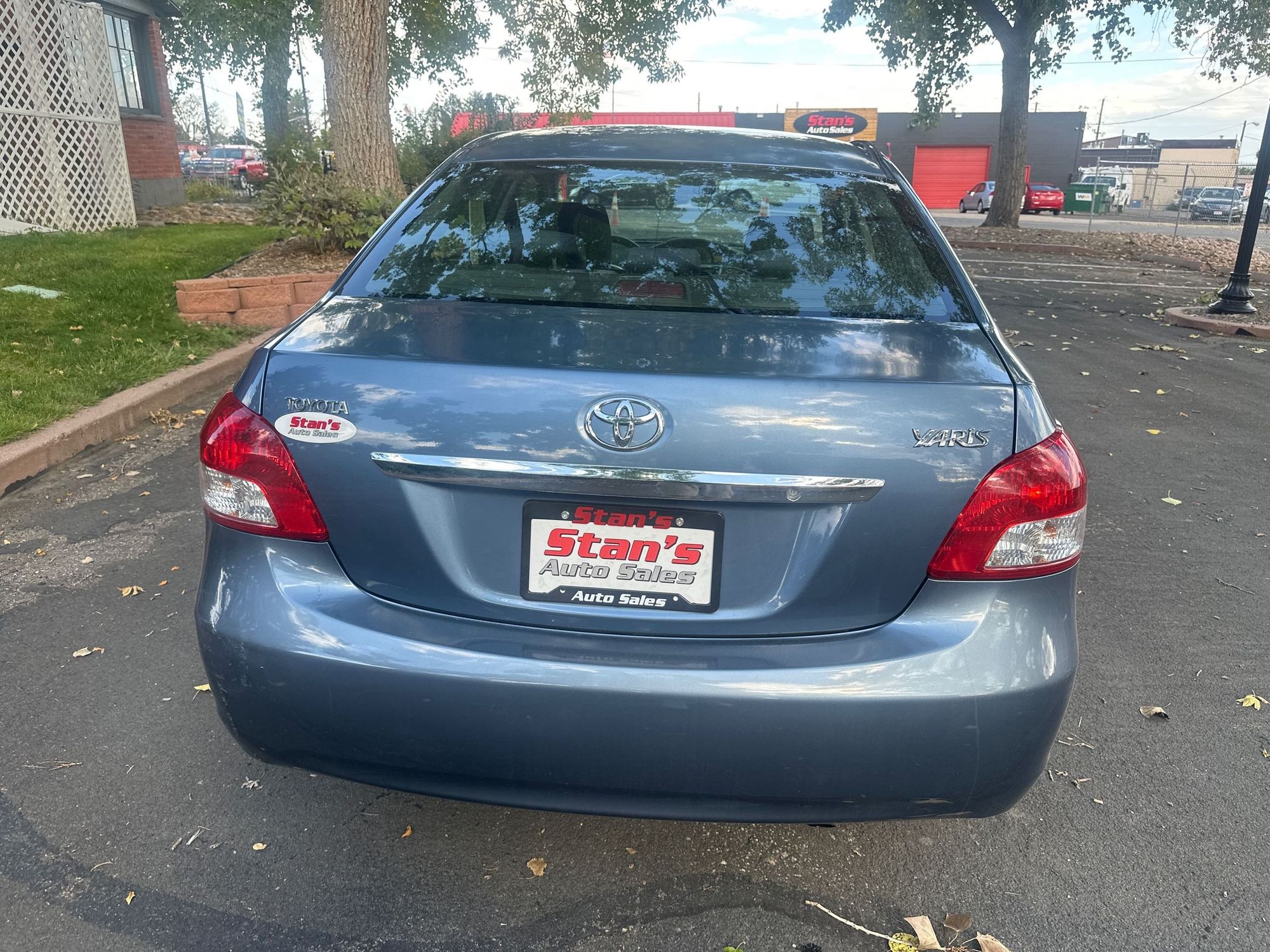 2008 Toyota Yaris Base photo 2
