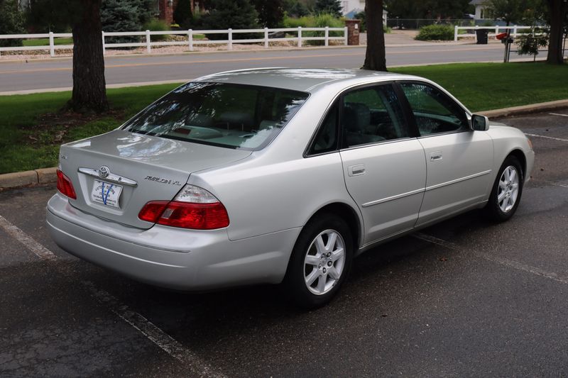 2004 Toyota Avalon Photos