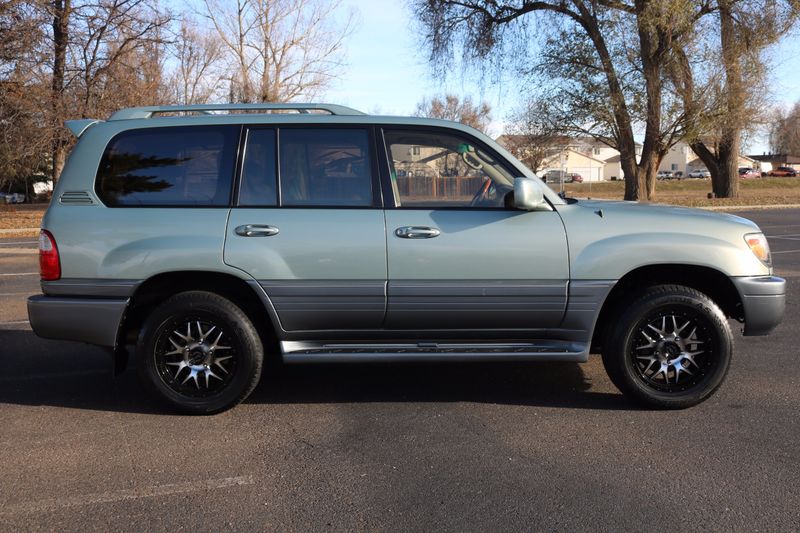 2003 Lexus LX 470 Photos