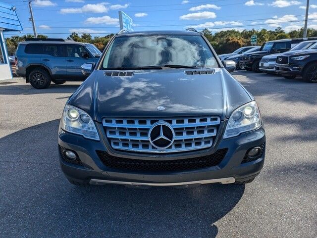 2010 Mercedes-Benz M-Class ML350 photo 2