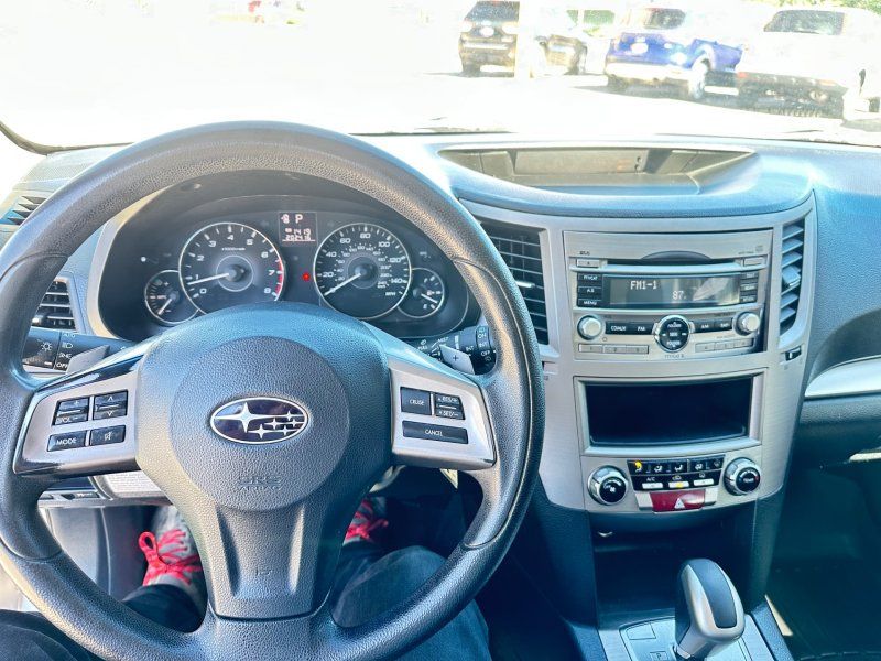 2012 Subaru Outback 2.5i - Silver exterior view 6
