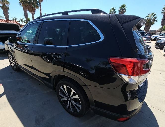 2020 Subaru Forester Limited photo 5