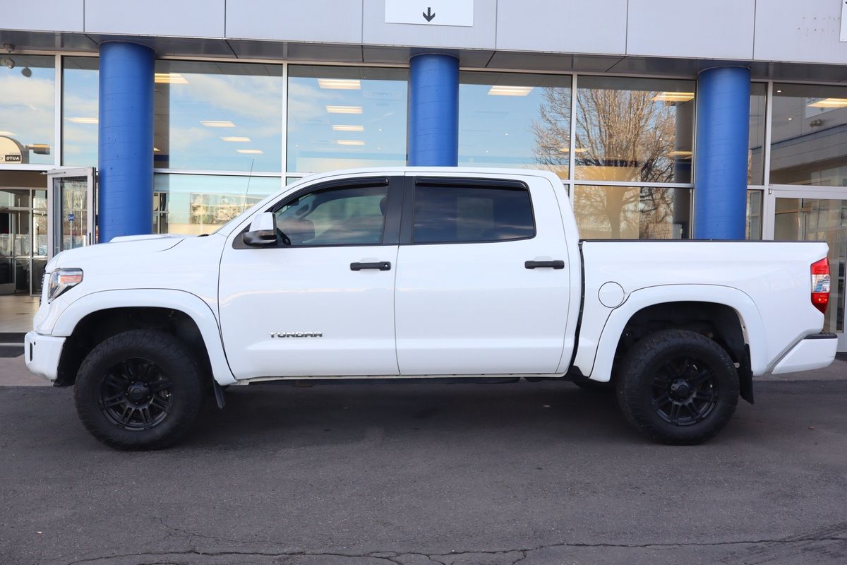 2018 Toyota Tundra SR5 5.7L V8