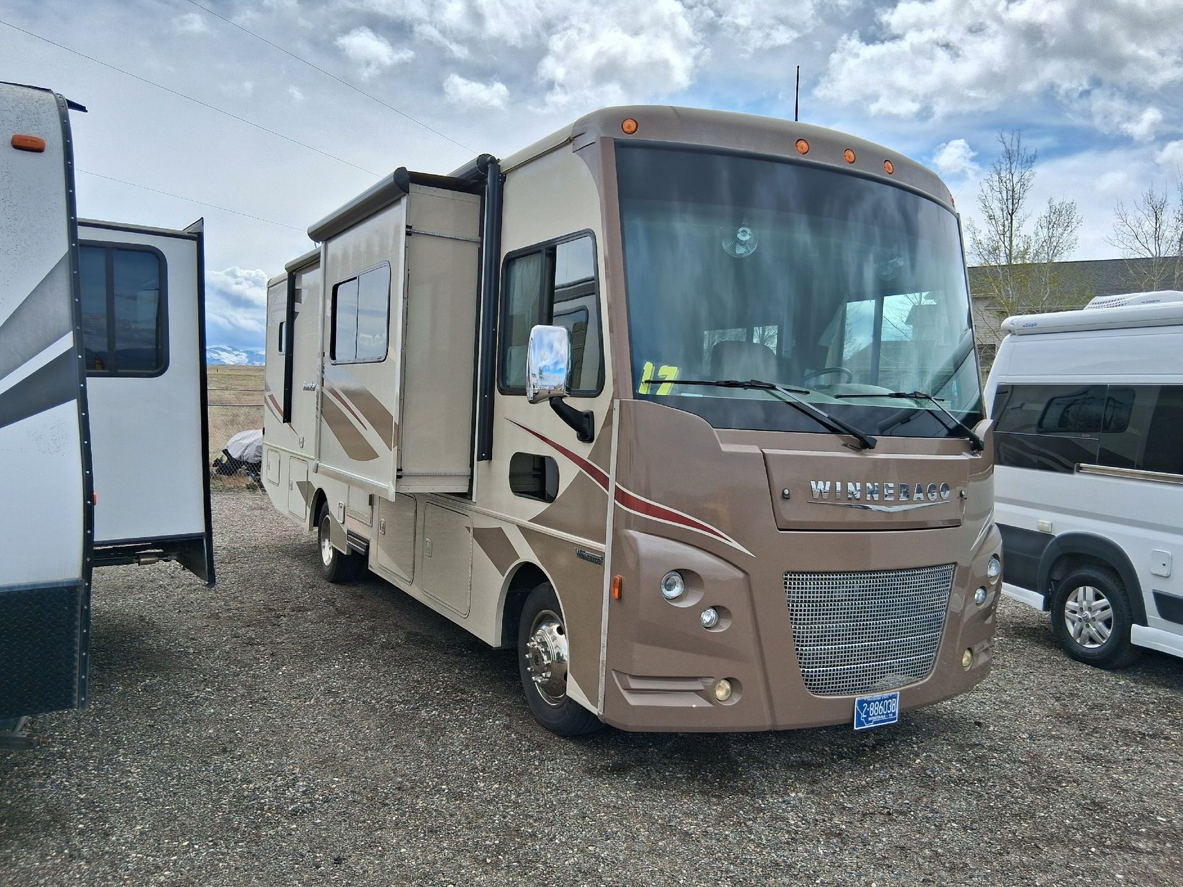 2016 Winnebago Sunstar