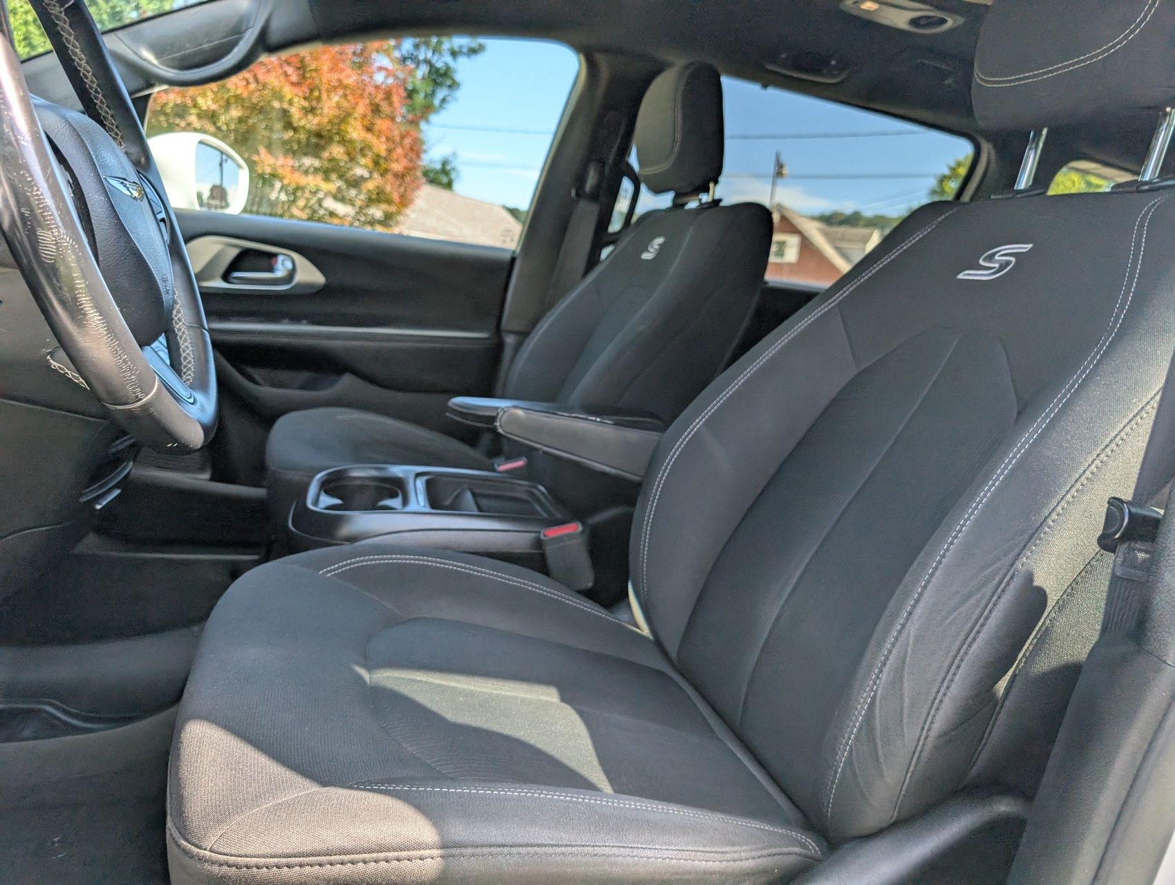 2018 Chrysler Pacifica 28