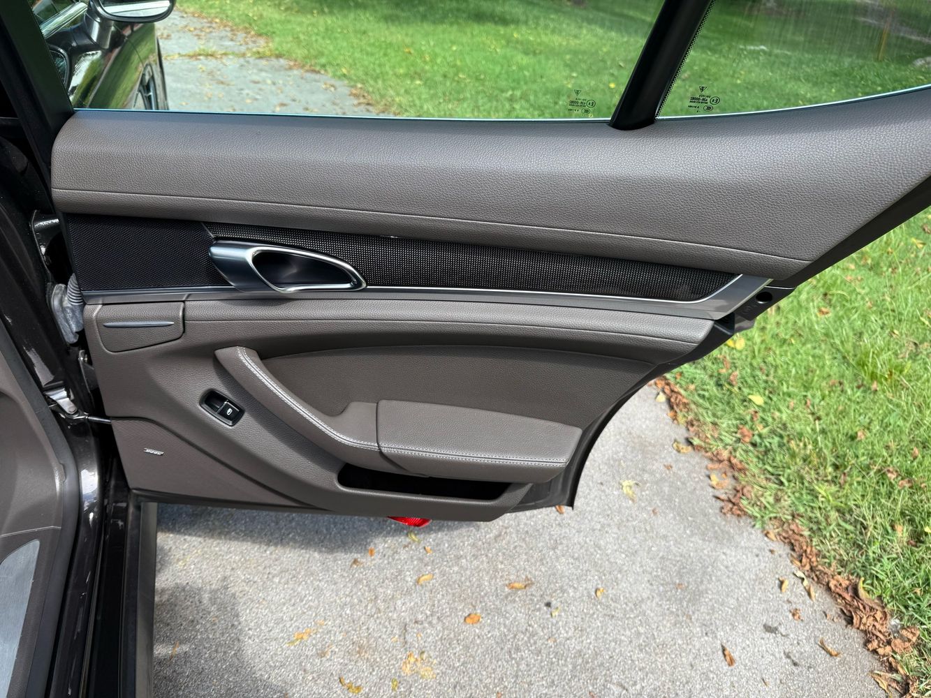 2015 Porsche Panamera 4S photo 30