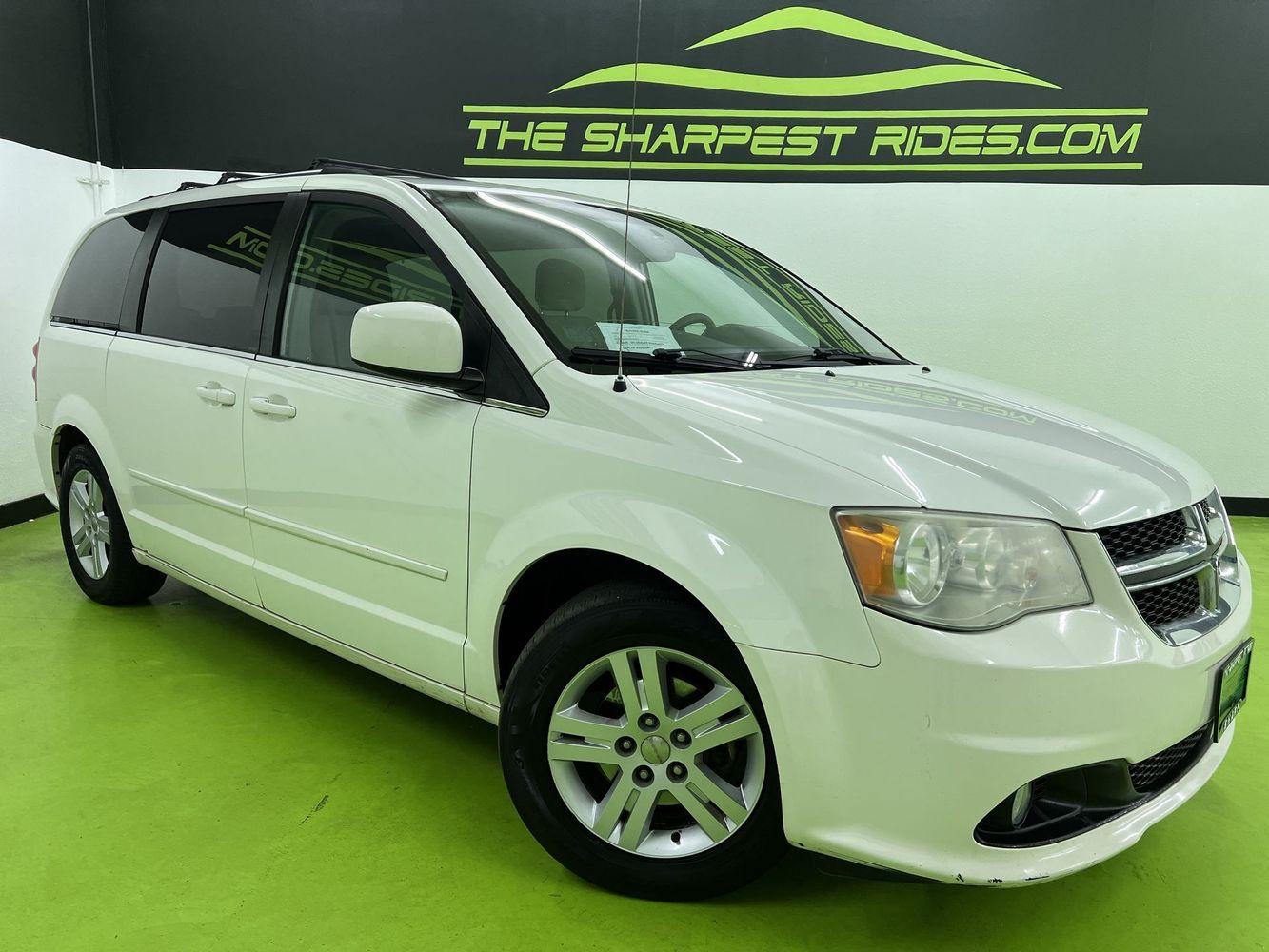 2011 Dodge Grand Caravan Crew FWD's photo