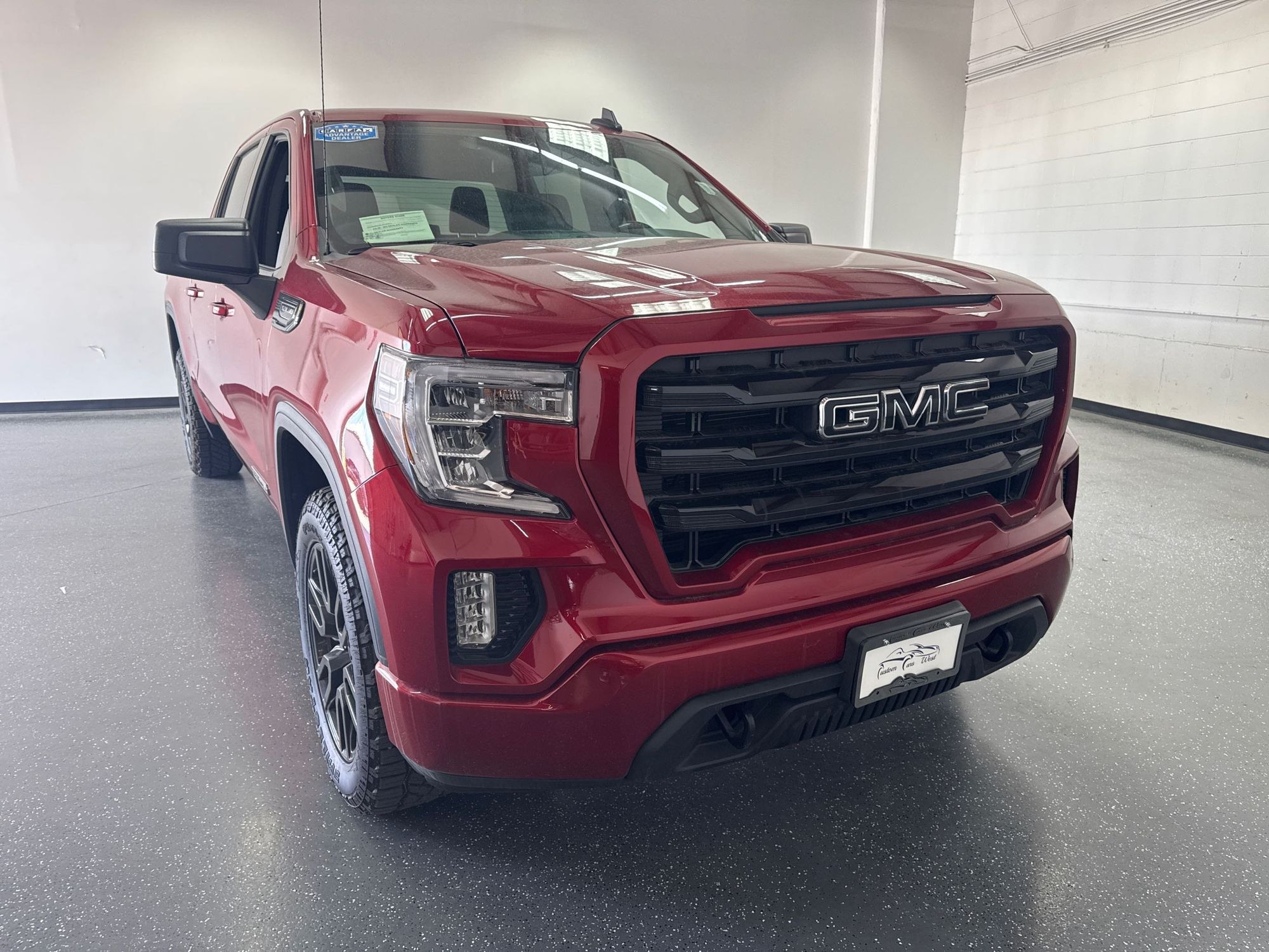 2021 GMC Sierra Elevation 4WD Crew Cab Short Box's photo