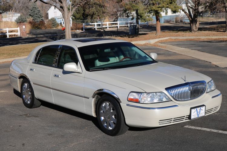 Lincoln town car 2004