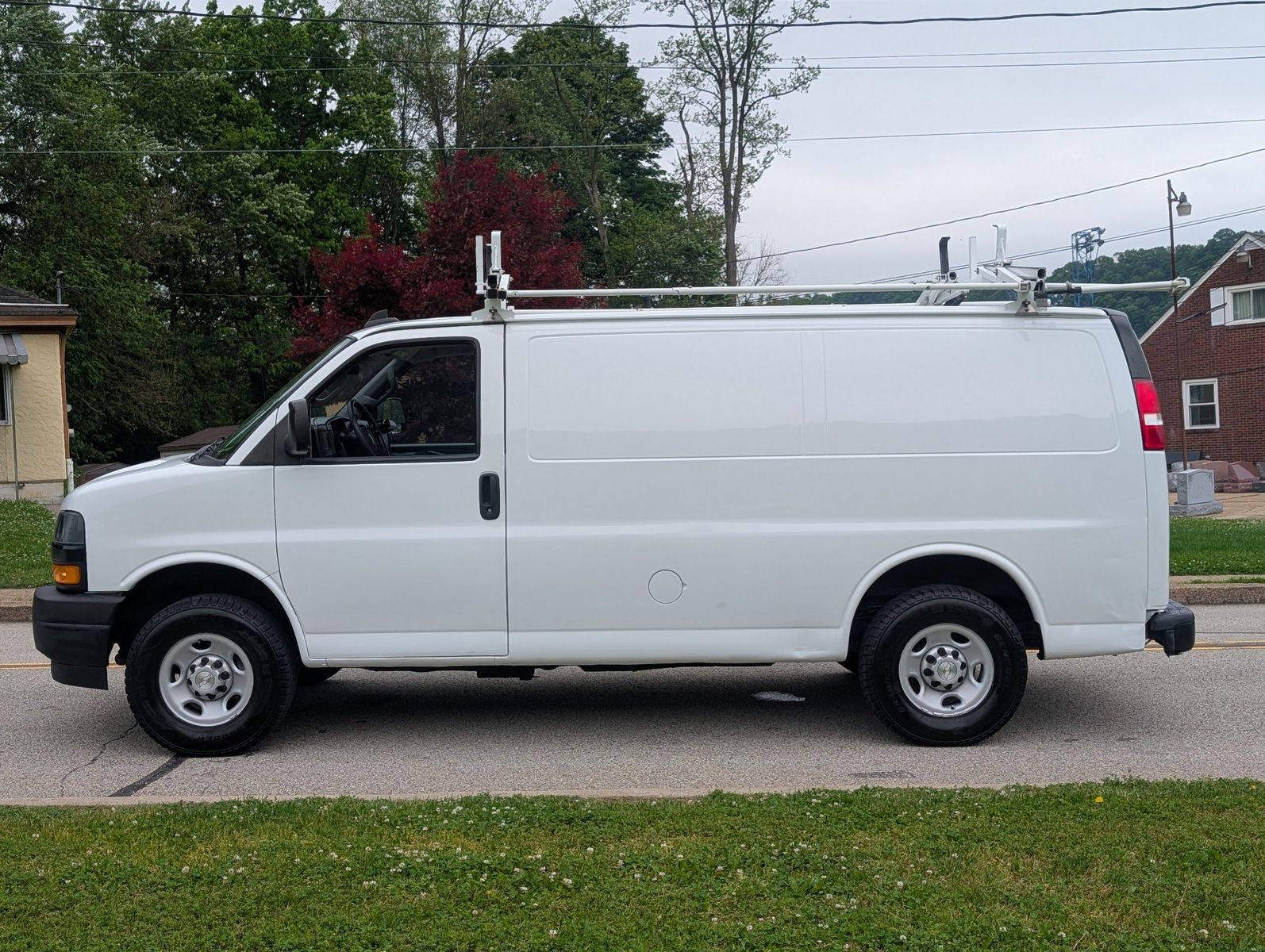 2019 Chevrolet Express 2500 19