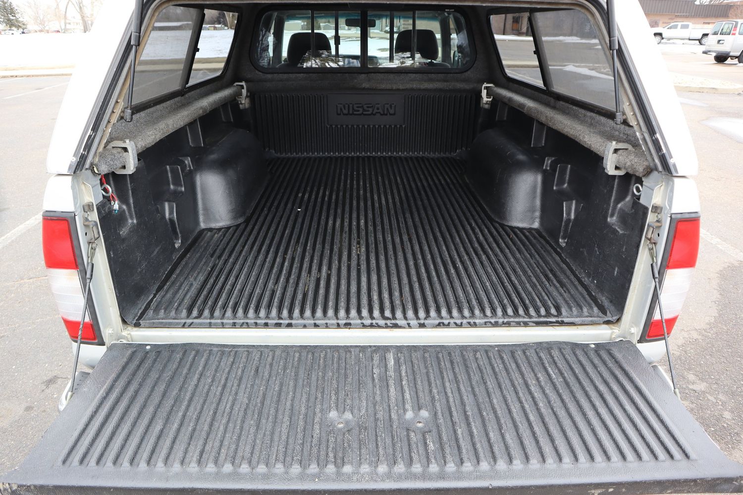 1999 Nissan Frontier XEV6 Victory Motors of Colorado