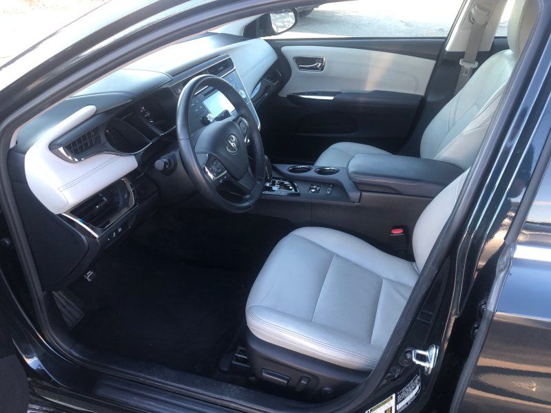 2015 Toyota Avalon Hybrid XLE Touring photo 10