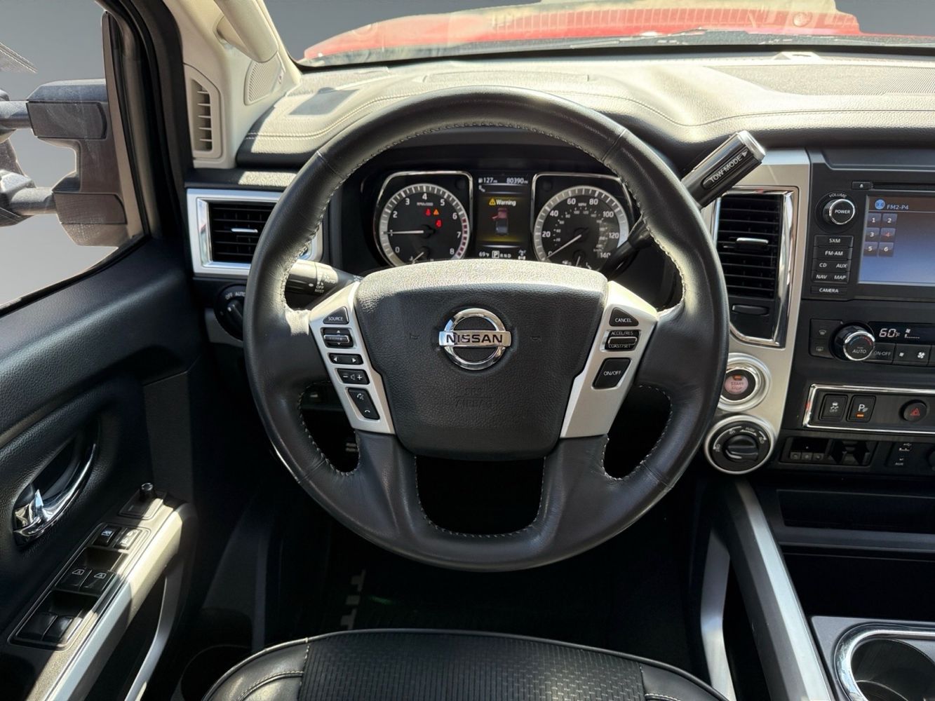2017 Nissan Titan PRO-4X photo 11