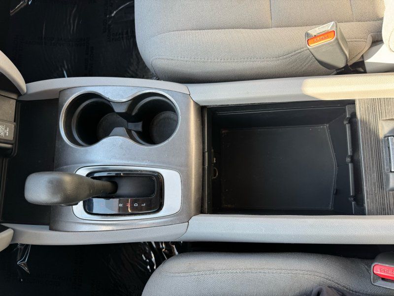 2016 Honda Pilot LX photo 17