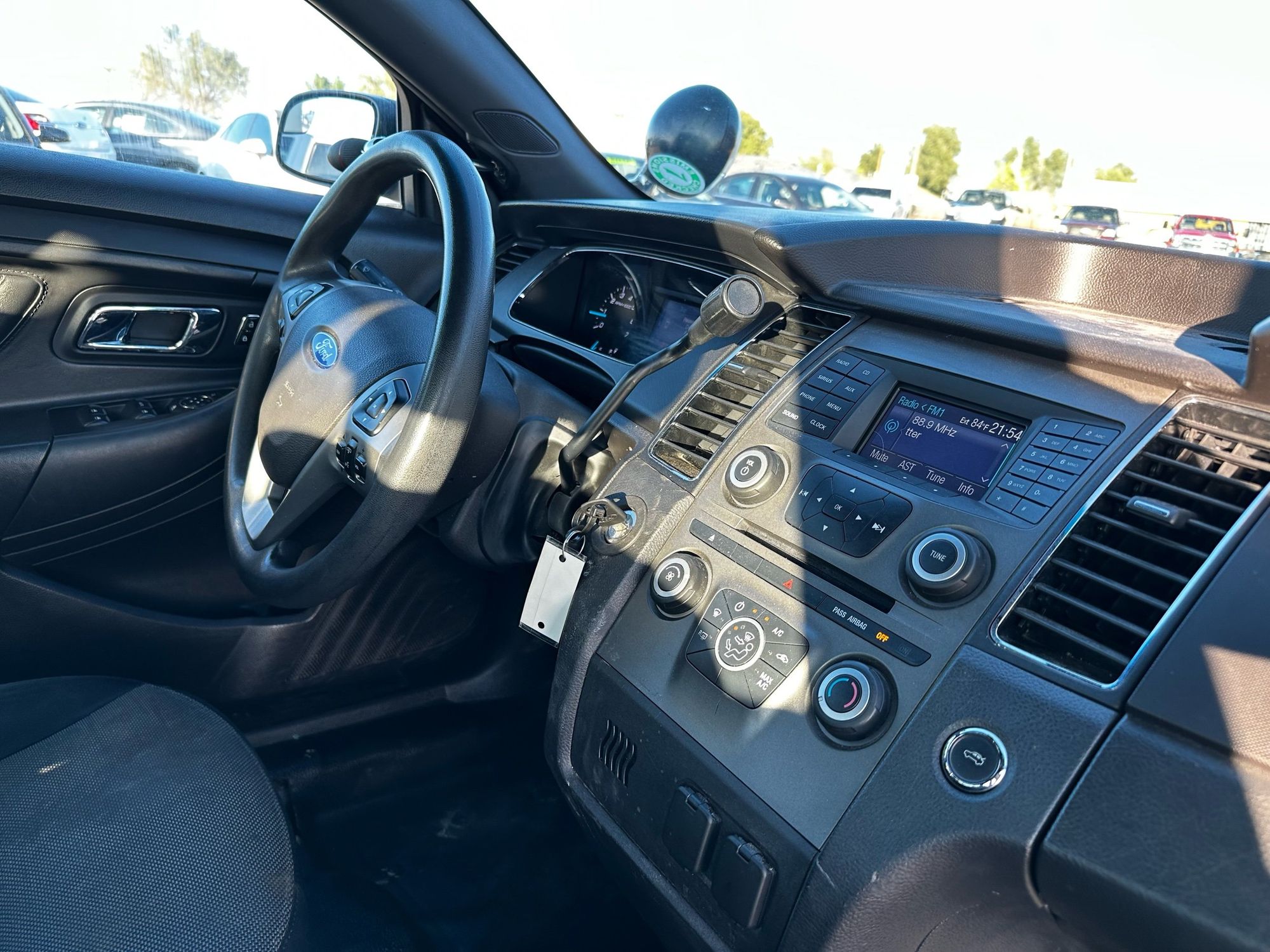 2013 Ford Taurus photo 17