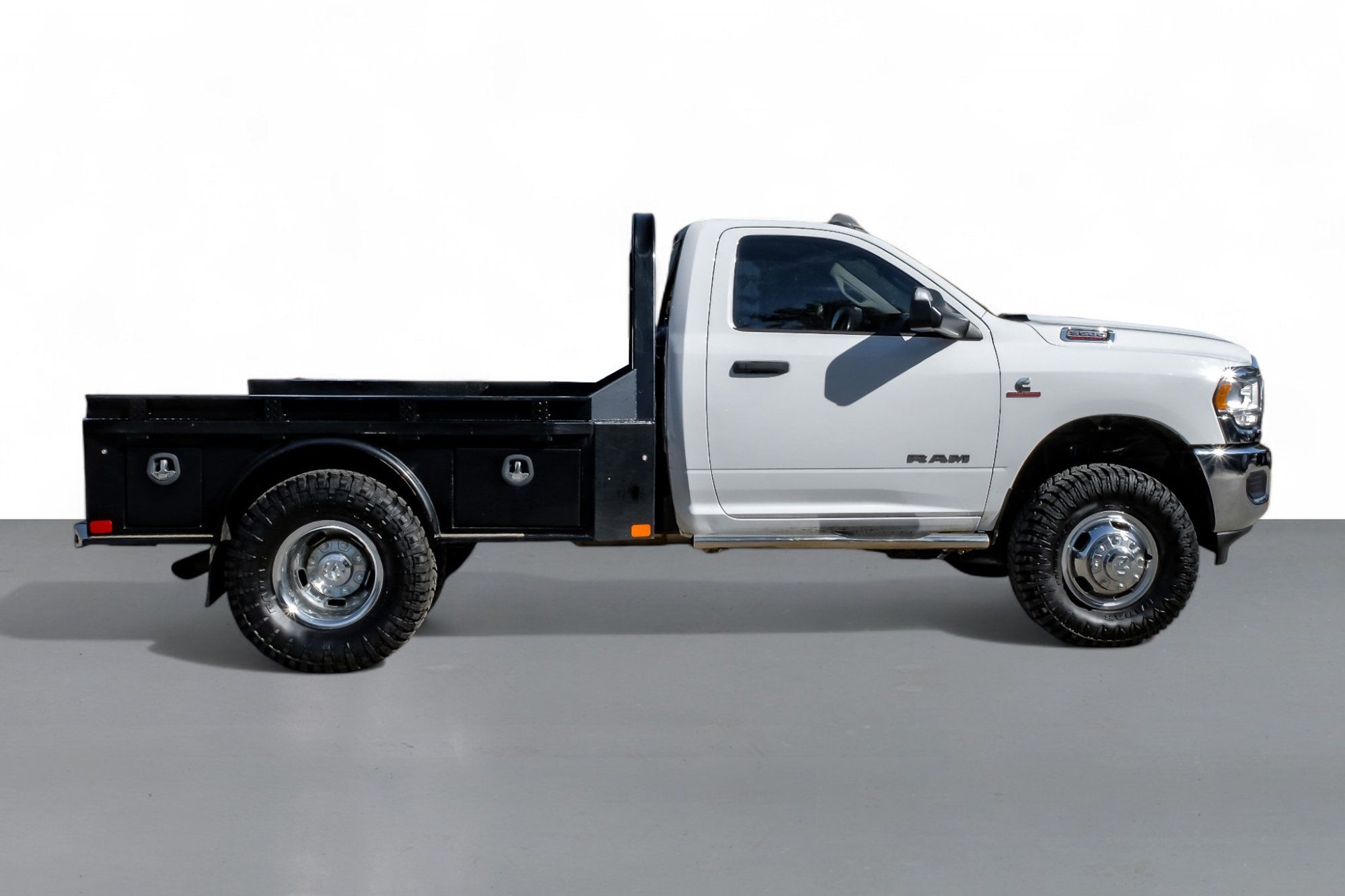 2019 Ram 3500 Tradesman photo 2