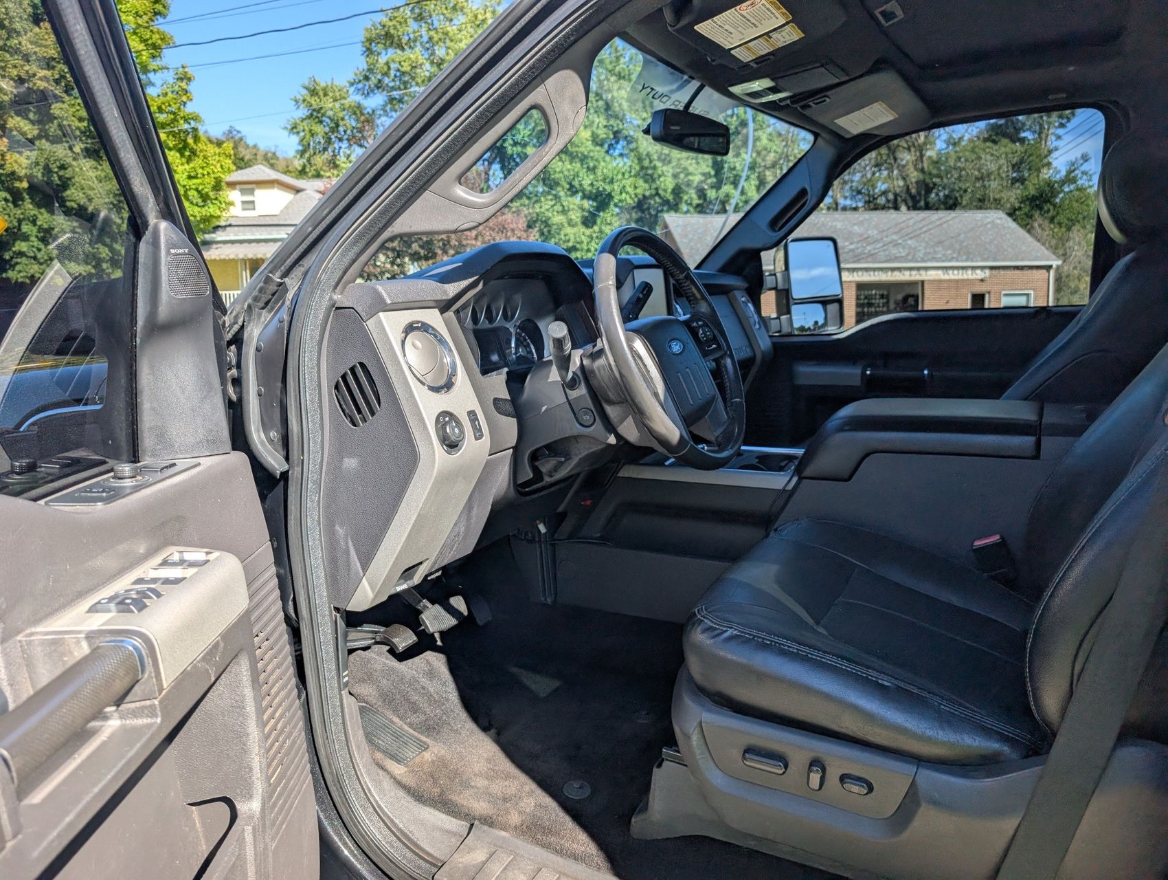 2015 Ford F-350 58