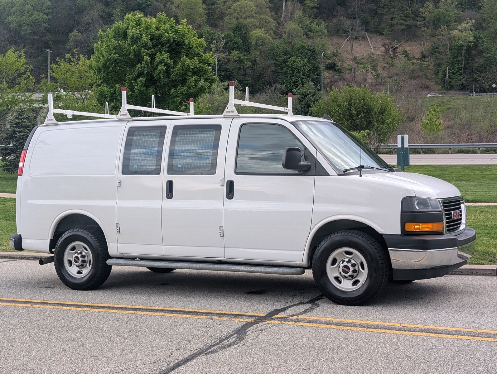 2020 GMC Savana Cargo 4